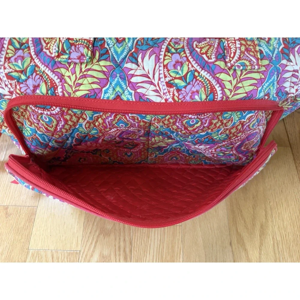 Vera Bradley RETIRED PRINT Paisley in Paradise Large Travel Duffle Bag  EUC